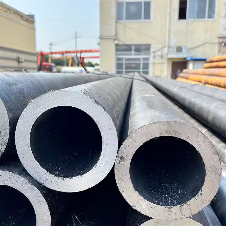 Astm A53 Sch40 24 Zoll Api 5l X70 Psl2 Sch 60 HR Nahtlose Rohr aus Kohlenstoffstahl für Wasserwerke